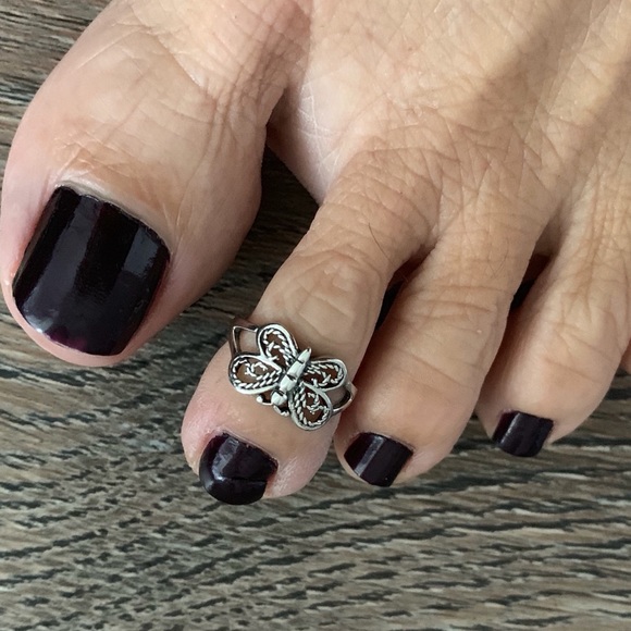 Sterling Silver Filigree Butterfly Toe Ring, Silver Rings, Bug ring, Butterflies - Picture 8 of 8